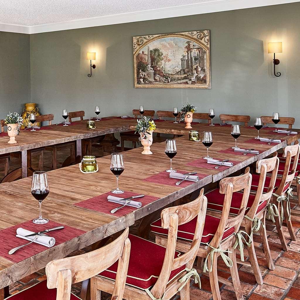 Althoff Hotel Fuerstenhof Celle Tiện nghi bức ảnh The dining room at the Château de Chaumont